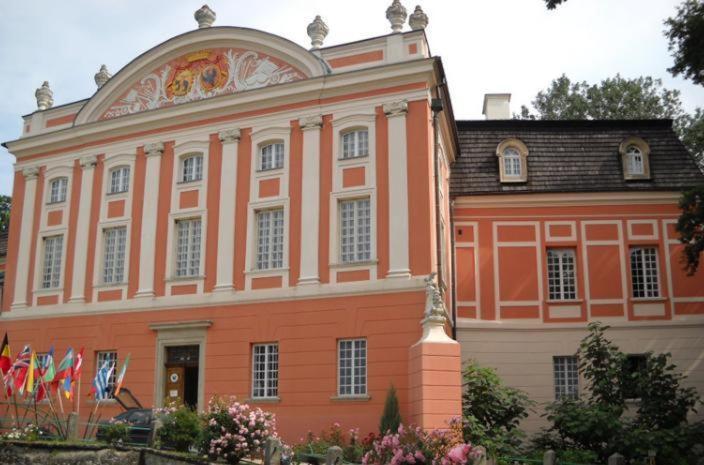 Palac Kurozweki Kurozwęki Exterior foto