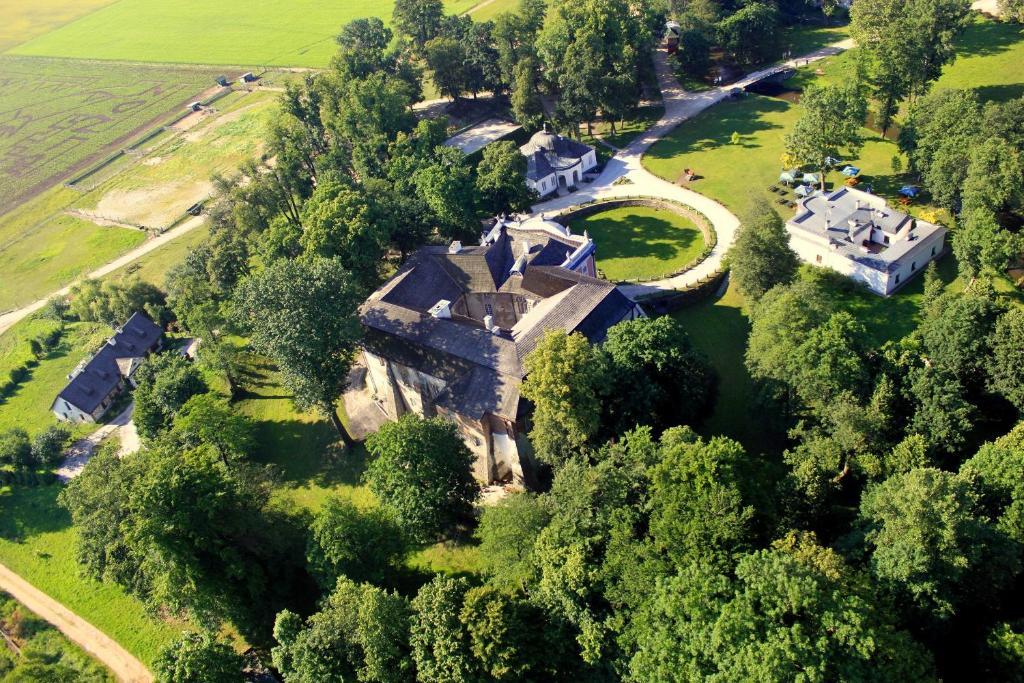 Palac Kurozweki Kurozwęki Exterior foto